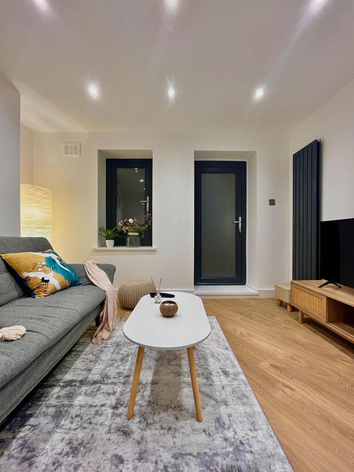Cozy And Peaceful Apartment With Terrace In Hackney London Exterior photo